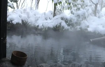 A snowy open-air bath in Japan.