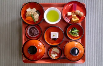 A beautifully arranged shojin ryori meal