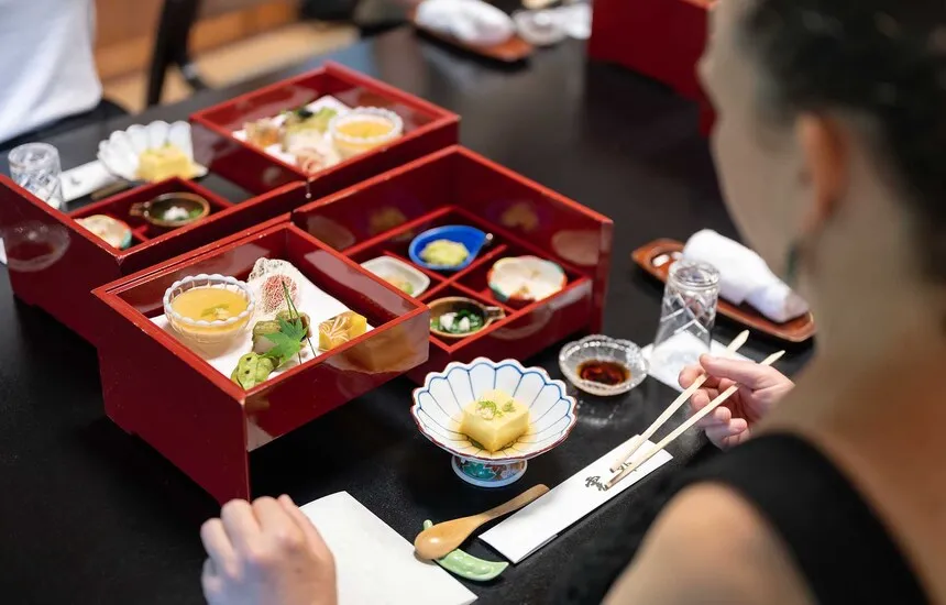 A modern shojin ryori meal presentation.